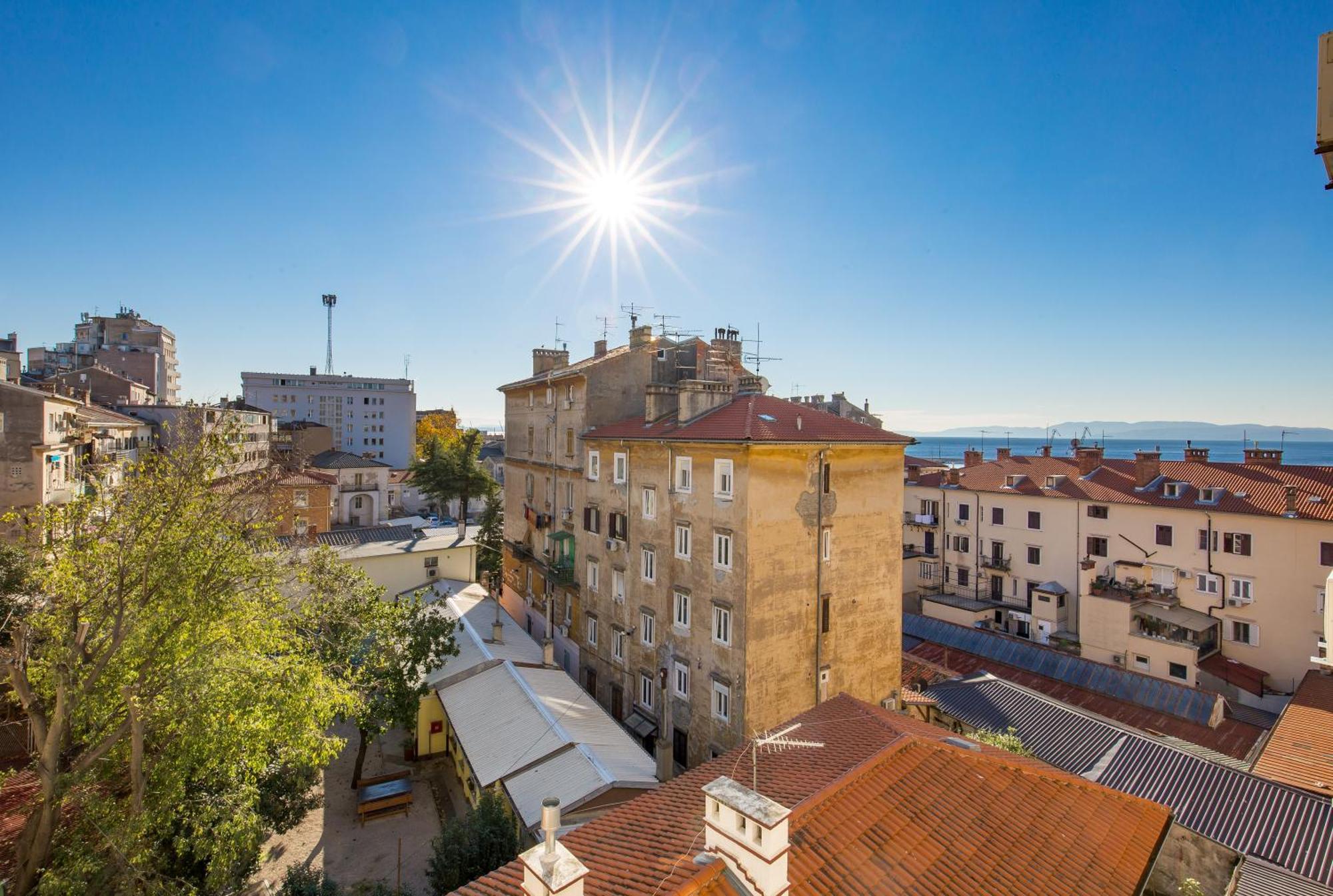 Molo Longo - Central Apartments & Rooms Rijeka Exterior foto